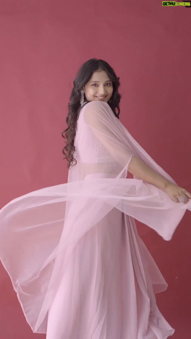 Ritika Nayak - 322K Likes - Full vibe in CMR with Dussehra sale ✨