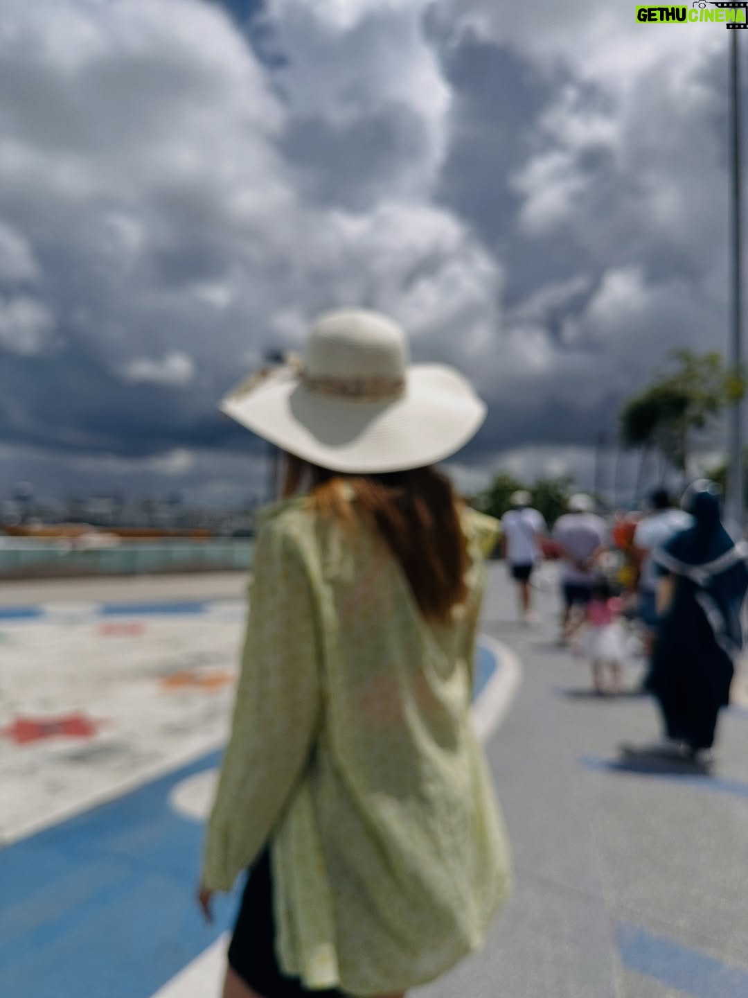Riya Vishwanathan - 10.5K Likes - PATTAYA 🏖️
(My first international trip) ❤️
.
.
.
#post #pic #pictureoftheday 
#vacay #vacaymode #pattaya 
#girlstrip #adventure 
#riyavishwanathan