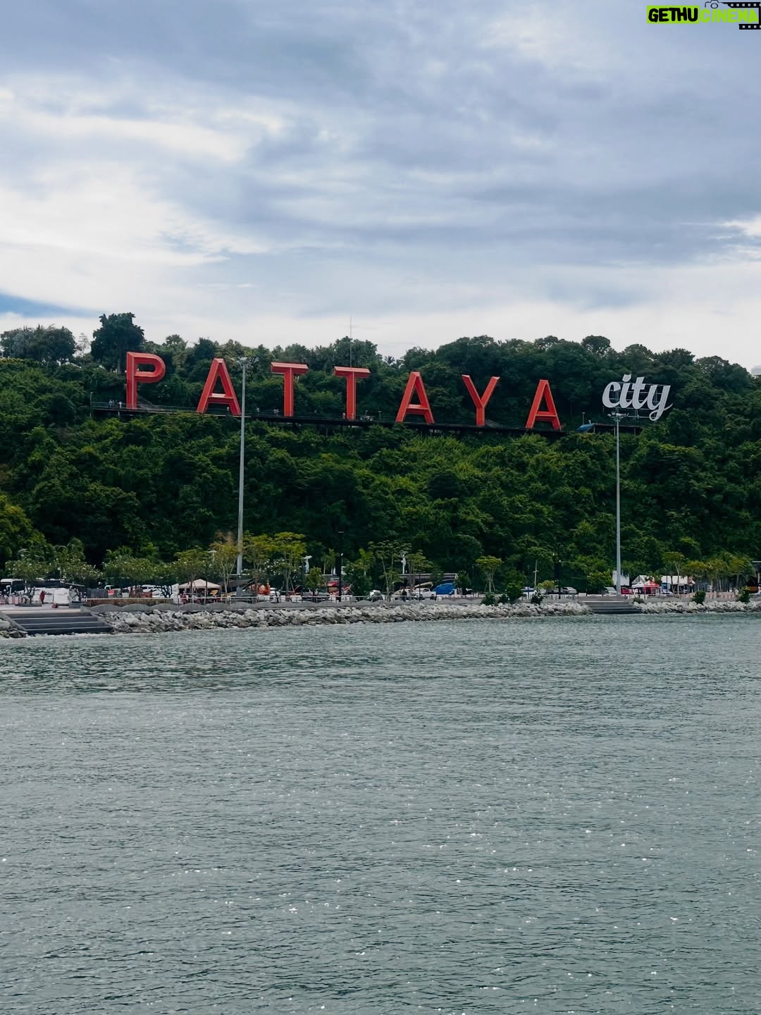 Riya Vishwanathan - 10.5K Likes - PATTAYA 🏖️
(My first international trip) ❤️
.
.
.
#post #pic #pictureoftheday 
#vacay #vacaymode #pattaya 
#girlstrip #adventure 
#riyavishwanathan