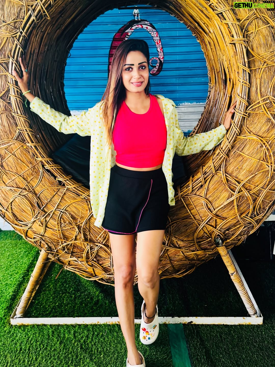 Riya Vishwanathan - 10.5K Likes - PATTAYA 🏖️
(My first international trip) ❤️
.
.
.
#post #pic #pictureoftheday 
#vacay #vacaymode #pattaya 
#girlstrip #adventure 
#riyavishwanathan