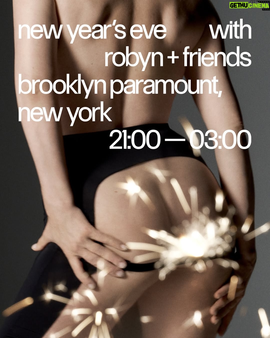 Robyn - 16K Likes - New York, do you like to go out? Come dance your ass off at my NYE party! Sign up now for access to tickets via the link in bio.