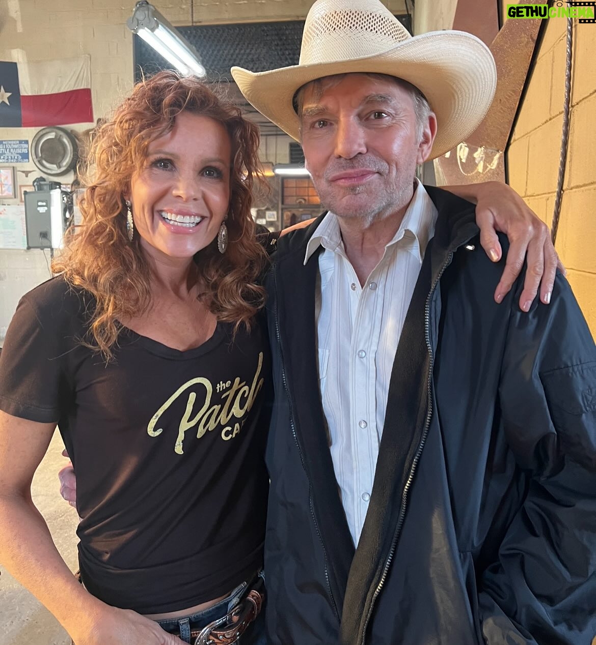 Robyn Lively - 14.8K Likes - Ellie and Tommy chillin at The Patch 🤎💛Who’s ready for @landmanpplus season 2?! Premieres 11/16 on @paramountplus 
Man I love these guys! What a thrill and an honor to work with such talented, good human beings.

#landman #paramountplus