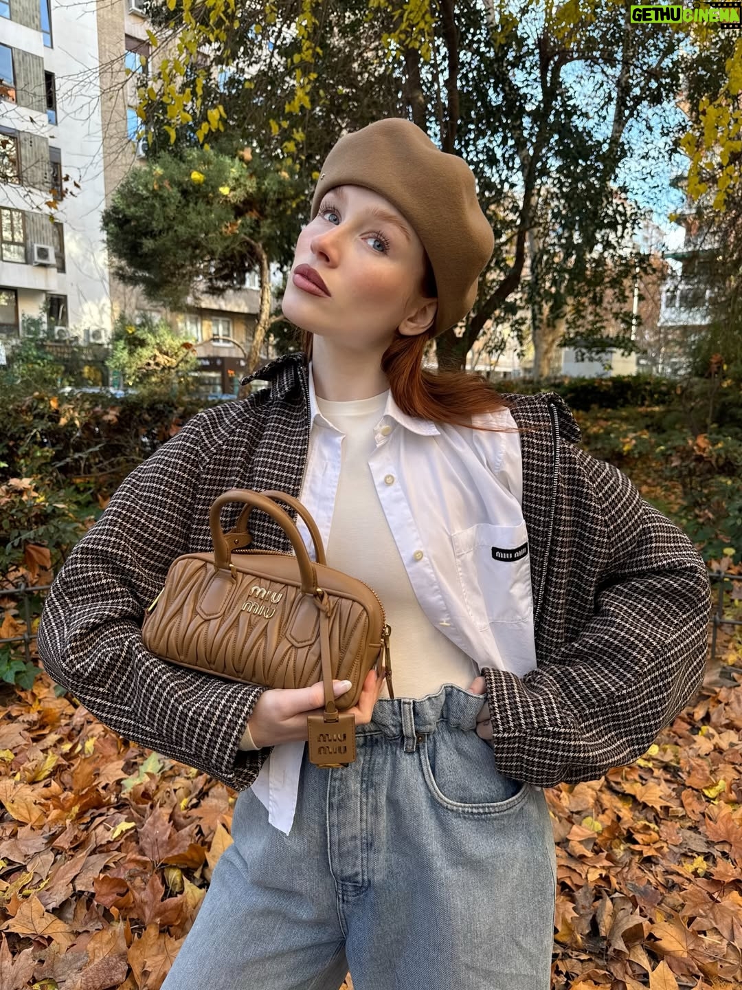 Rocío López - 3K Likes - Mi plan favorito quedar con mis amigas para un café y llevarle regalitos de @yingerbeauty <3 me siento mamásantaclaus y a mis amigas les encanta!!! 🥹🥹🥹