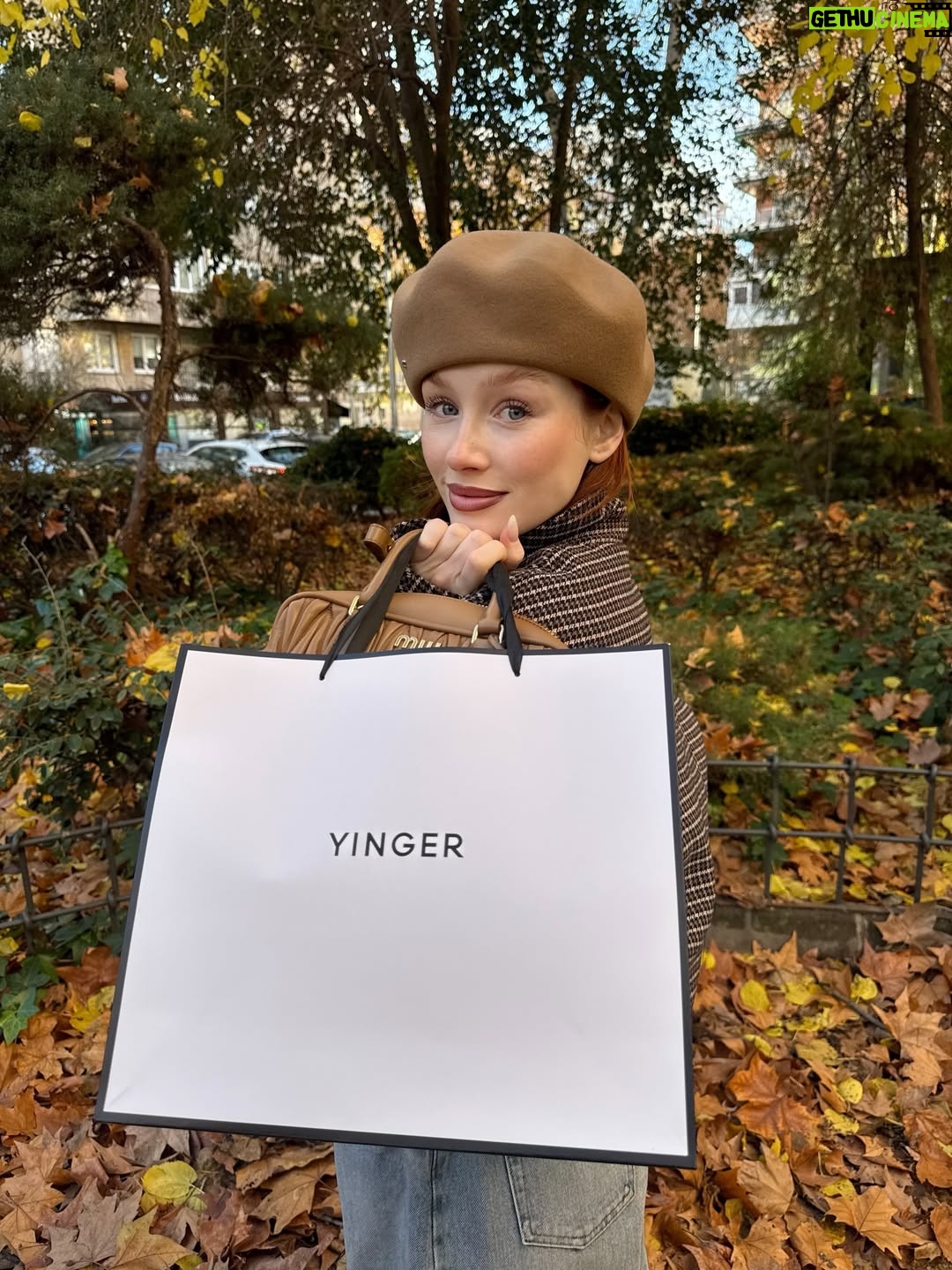 Rocío López - 3K Likes - Mi plan favorito quedar con mis amigas para un café y llevarle regalitos de @yingerbeauty <3 me siento mamásantaclaus y a mis amigas les encanta!!! 🥹🥹🥹