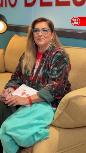 Romina Power Instagram - Sfogliando l’album dei ricordi attraverso alcuni scatti contenuti nel nuovo libro “Pensieri profondamente semplici - L’abbecedario della mia vita” edito da Rizzoli.

@radiodeejay @linus_dj @nicosavi