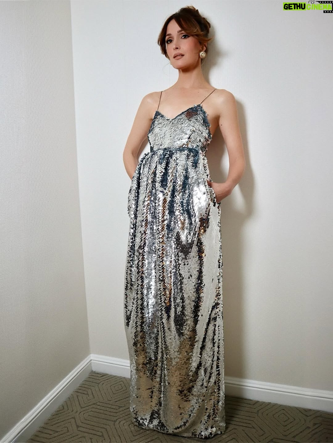 Rose Byrne - 20K Likes - C🤍A🤍L🤍V🤍I🤍N
Governors Awards 2025 

@hungvanngo 🩶
@bridgetbragerhair 🩶
@kateyoung 🩶
@sabyasachiofficial 🩶
@calvinklein