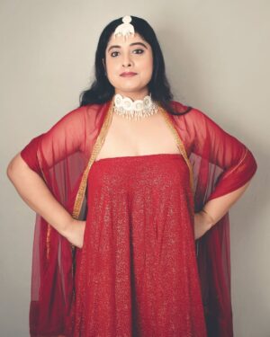 Rudrita Chatterjee Instagram - How’s your Sunday? ❤️
#sunday #fashionblogger #indianfashionblogger