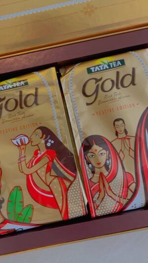 Rudrita Chatterjee Instagram - This pujo, TATA Tea Gold brings alive 5 days of celebrations with 5 golden packs. My Pujo special ‘cha’ is all set. Here sharing the recipe my favourite cup of tea. What about you? @tatatea.gold 
#DurgaPujoxTataTeaGold
#tatateagold
#LitGoldPujoPack
#goldcelebrations
#DurgaPujoCelebration