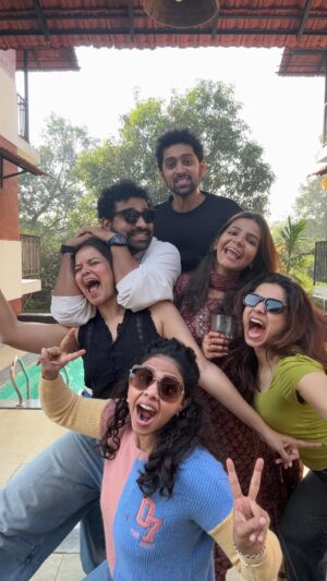 Rutuja Bagwe Instagram - Mandatory birthday reel! In this group no one is crazier or less crazy than the other! All are equal! But since it’s @siddharthbodkeofficial ‘s birthday let’s call him the craziest today ♥️
We love you @siddharthbodkeofficial ♥️ more than you know😘
Thank you @waddosusegaad for the best hospitality and one of the best locations we have ever been to!