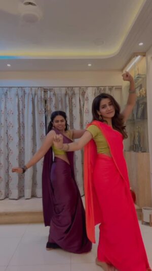 Rutuja Bagwe Instagram - Dancing with her feels like joy in motion. 👯♀️
#reelinstagram❤️ #reelitfeelit #dancepartner