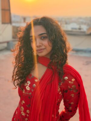 Saanve Megghana Instagram - Perks of a pent house. ☀️♥️
📸 - @nihal_kodhaty