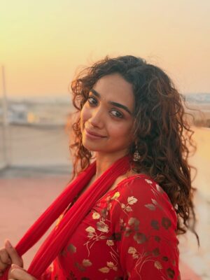 Saanve Megghana Instagram - Perks of a pent house. ☀️♥️
📸 - @nihal_kodhaty