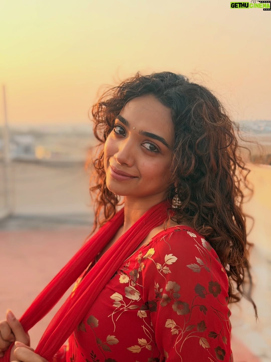 Saanve Megghana - 106.6K Likes - Perks of a pent house. ☀️♥️
📸 - @nihal_kodhaty