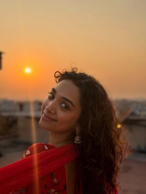 Saanve Megghana Instagram - Perks of a pent house. ☀️♥️
📸 - @nihal_kodhaty