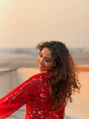 Saanve Megghana Instagram - Perks of a pent house. ☀️♥️
📸 - @nihal_kodhaty