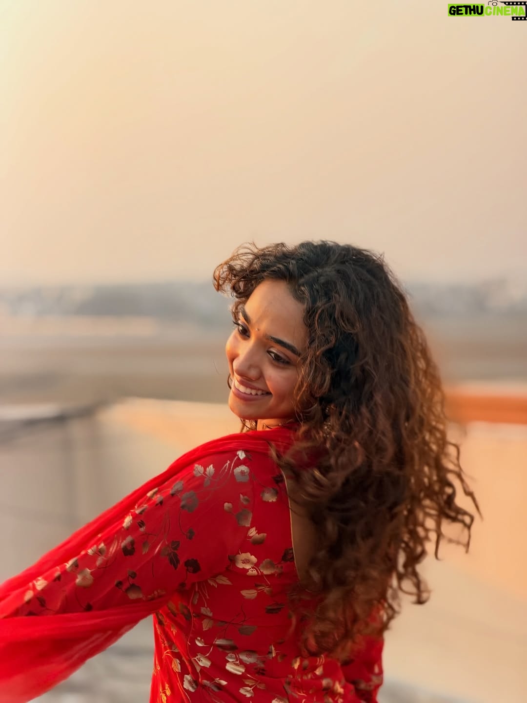 Saanve Megghana - 106.6K Likes - Perks of a pent house. ☀️♥️
📸 - @nihal_kodhaty
