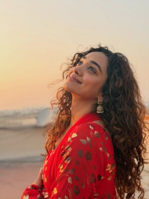 Saanve Megghana Instagram - Perks of a pent house. ☀️♥️
📸 - @nihal_kodhaty