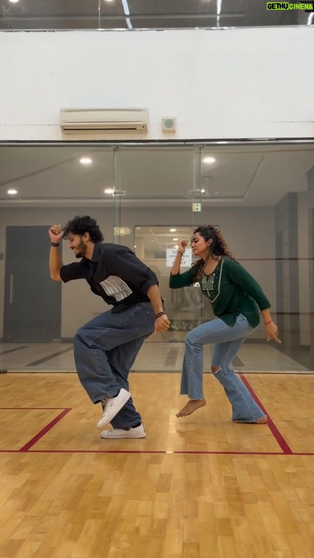Saanve Megghana - 436.8K Likes - Alexa, play Chikiri Chikiri from Peddi ani ani.. 40 times chesaam. 🧨

Choreography by @vishal_nads 🙌
Thanks for teaching @nihal_kodhaty ❤️

Location : You’re right, Squash Court.