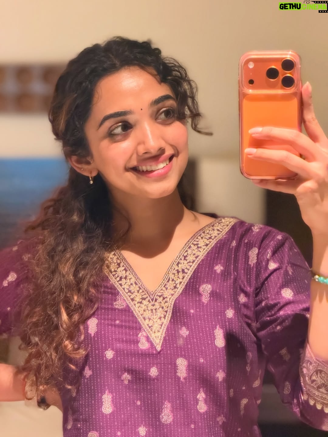 Saanve Megghana - 90.2K Likes - Gallery lo petkoni em chestav? Veseyi Instagram lo.. 😁