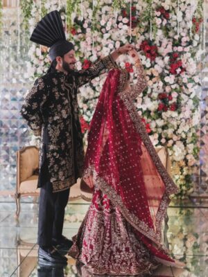 Saba Faisal Instagram - Happy 2nd anniversary @arslan_faisal
Blessed that Allah made you my partner Alhumdulillah! Lucky to have you as my partner and for having Huzaifa the Apple to our eyes ❤️ May Allah always bless you with health and afiyat in every part of your life ameen!
Love you forever ❤️