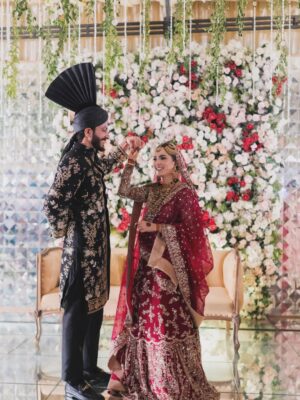 Saba Faisal Instagram - Happy 2nd anniversary @arslan_faisal
Blessed that Allah made you my partner Alhumdulillah! Lucky to have you as my partner and for having Huzaifa the Apple to our eyes ❤️ May Allah always bless you with health and afiyat in every part of your life ameen!
Love you forever ❤️