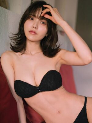 Sachika Nitta Instagram - お気に入りショット。❤︎

矢継ぎ早の筋トレも、少し成果出とったら嬉しいなぁ。
そして撮影前日は軽く塩抜きを🧂

©細居幸次郎/SHUEISHA
