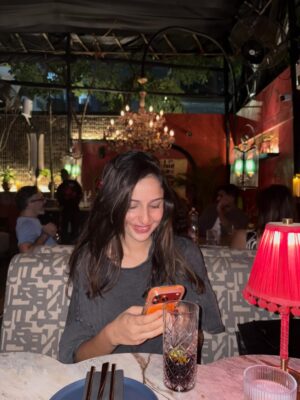 Sadia Khateeb Instagram - Just a girl who loves her food 🤤