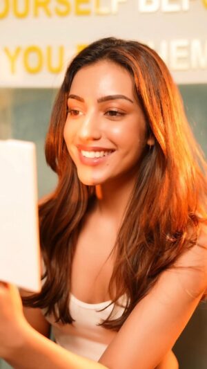 Sahher Bambba Instagram - Behind every “rolling,” every retake, every long shoot day… there’s a small ritual that keeps me grounded.
Between bright lights, late nights, and the chaos of set life, I’ve learned one thing confidence starts with how you show up for yourself.

For me, that glow boost comes from Acelabs Diamond Drops formulated in Korea, made for days exactly like mine.
A little hydration, a little radiance… and a whole lot of confidence ✨

#Acelabs #AcelabsIndia #DiamondDrops #KBeautyIndia #SkincareRoutine #GlowingSkin #LowPhCleanser #KoreanGlassSkinProducts #GlassSkinProducts​​ #SkinBrighteningSerum #BehindTheScenes #OnSetLife #AntiAgingFaceSerum​ #ShootDayGlow #GlassSkinGoals #SkincareThatWorks #ShineWithConfidence #collab