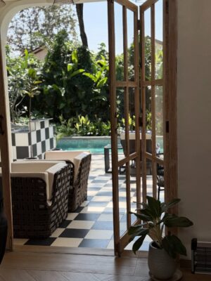 Sahiba Bali Instagram - im Goan to take the trip outta the group chat ✌🏼🏖️

@airbnb