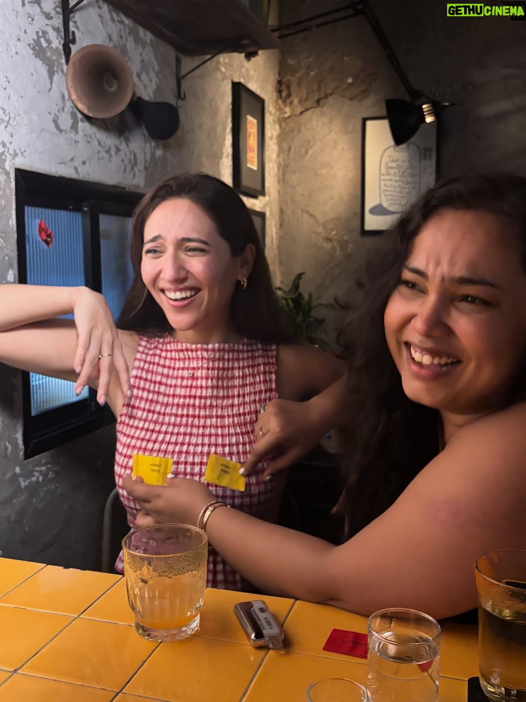 Sahiba Bali - 155K Likes - im Goan to take the trip outta the group chat ✌🏼🏖️

@airbnb