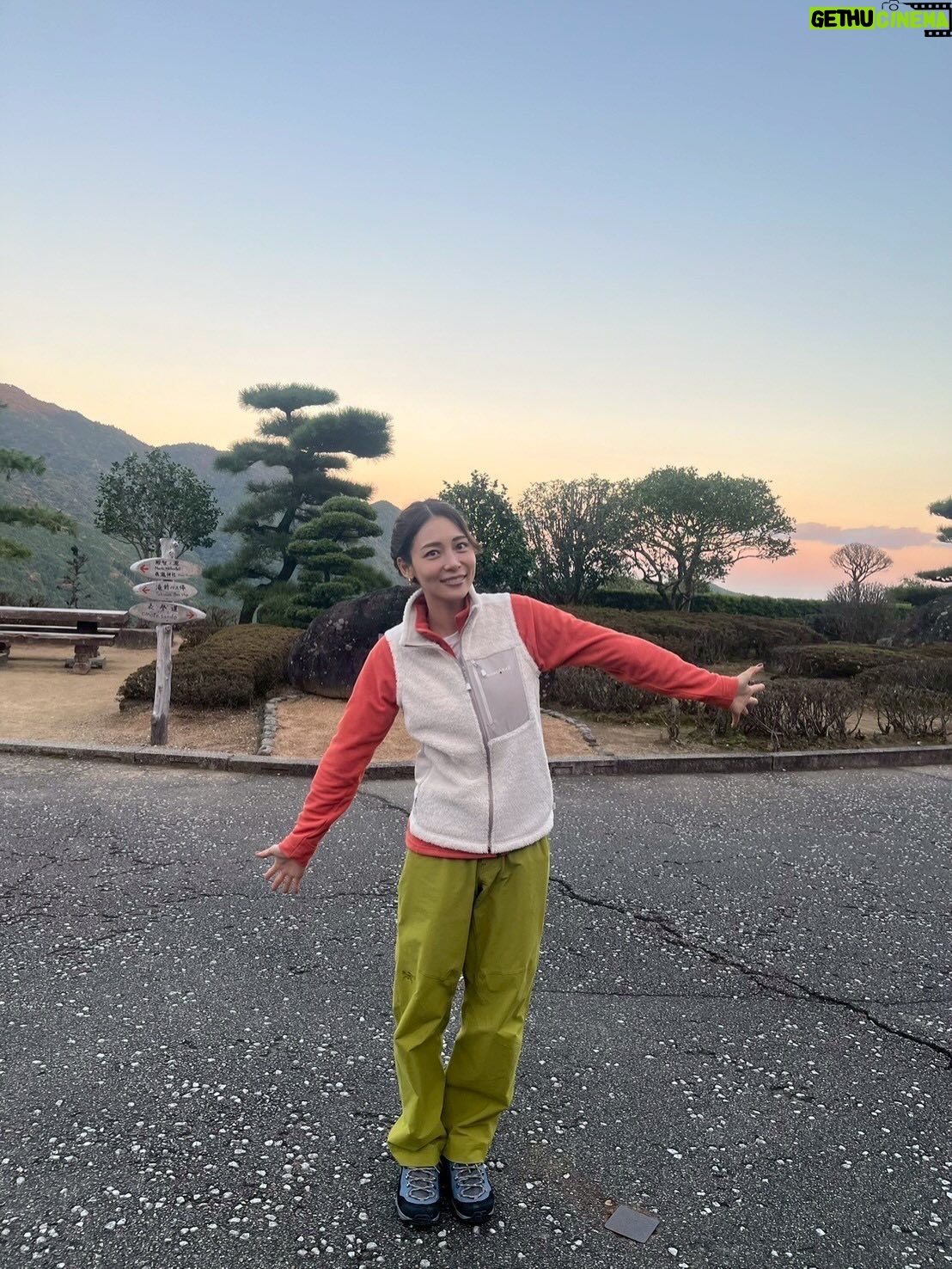 Saki Aibu - 24K Likes - 本日、19時〜！！
帰れマンデー見っけ隊！

熊野古道に行ってきました。
遠かった！でもまた行きたい！！
ぜひご覧ください☺️

フリース、ボアベスト→@montbell_official