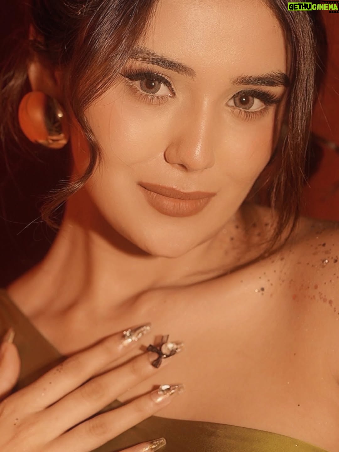 Saloni Sandhu - 27.4K Likes - 📸🤍✨
.
.
.
.
Concept: @nehaadhvikmahajan
HMU: @imuseacademy students
Studio: @studioimuse