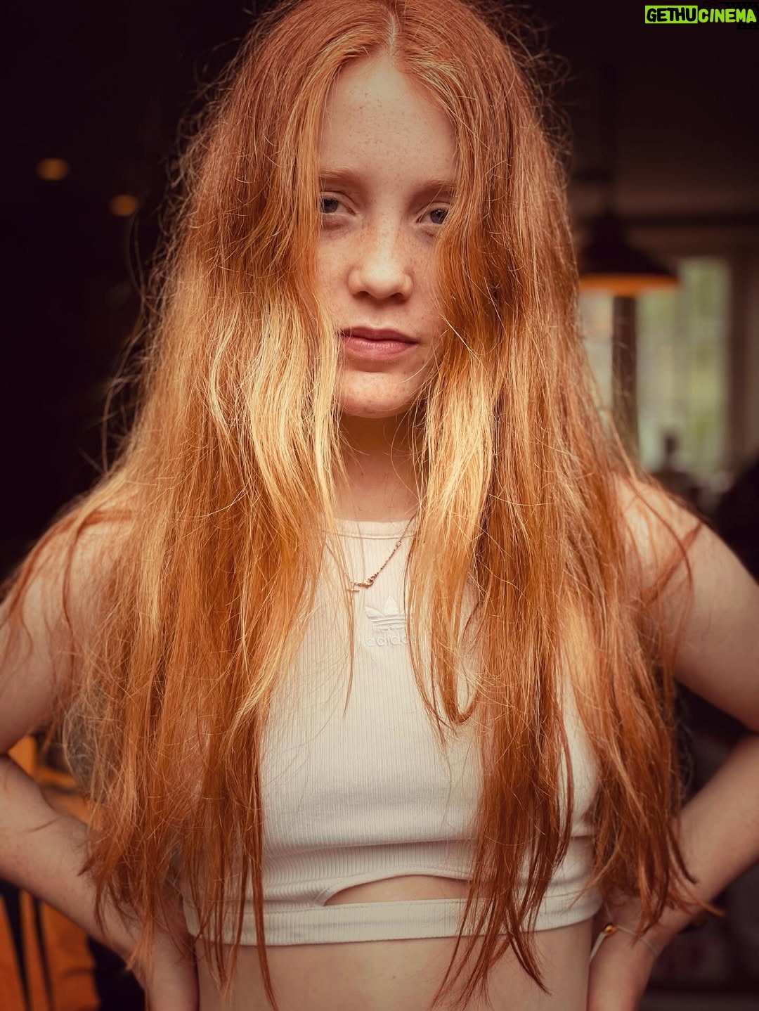 Sam Taylor-Johnson - 7K Likes - Happy 19th Birthday my darling Phoenix ❤️🎈❤️