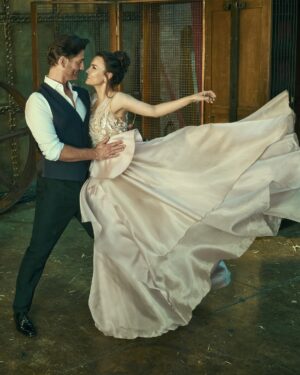 Samantha Barks Instagram - THIS IS THE MOMENT YOU’VE WAITED FOR… 

Oliver Tompsett and Samantha Barks are set to star in the world premiere stage adaptation of The Greatest Showman next year! They’ll be joined by Ben Joyce, Lorna Courtney, Malinda Parris and more -  tap the link in our bio for all the big top details.

📸 Sebastian Nevols | ©20th Century Studios

#TheGreatestShowman #Musical #Theatre #WhatsOnStage #SamanthaBarks #OliverTompsett