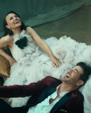 Samantha Barks Instagram - THIS IS THE MOMENT YOU’VE WAITED FOR… 

Oliver Tompsett and Samantha Barks are set to star in the world premiere stage adaptation of The Greatest Showman next year! They’ll be joined by Ben Joyce, Lorna Courtney, Malinda Parris and more -  tap the link in our bio for all the big top details.

📸 Sebastian Nevols | ©20th Century Studios

#TheGreatestShowman #Musical #Theatre #WhatsOnStage #SamanthaBarks #OliverTompsett
