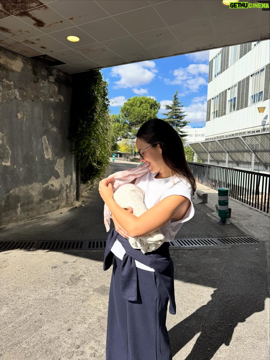 Sandra Díaz Arcas - 4.2K Likes - La semana más especial de mi vida 💕🐣🐶

(La última foto 🥹)
