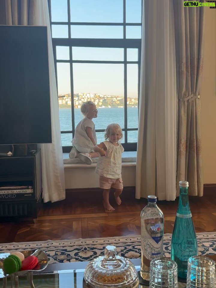 Sanela Diana Jenkins - 7.5K Likes - 4 paramedic flights 6 hospital 5 countries 6 months of living in hotels we made it with dedo to #istambuł  something about this feels right 🙏 thank you @nebi4 @omerkaracanprivate for EVERYTHING 😊🥰