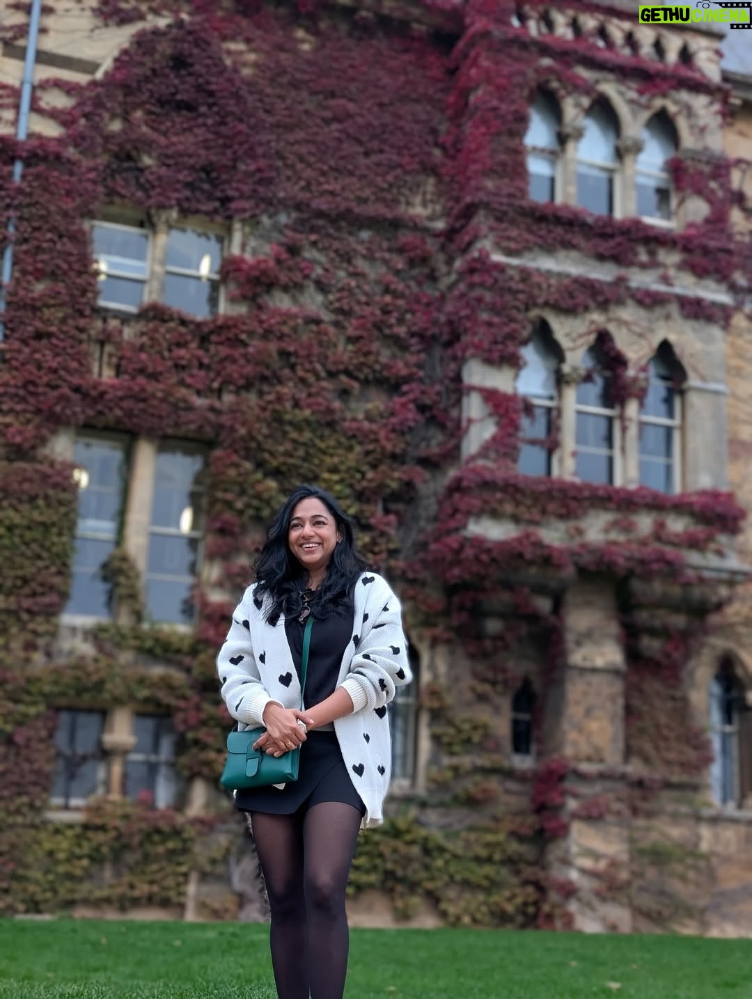 Santhy Balachandran - 63.7K Likes - When two of my worlds collided: a kutti subset of Team Lokah at University of Oxford. A little lost for words because this was not something I ever imagined. I guess life has a way of surprising us… Grateful for all the twists of fate that led to this day when some core memories were made 🤍

#teamlokah #universityofoxford