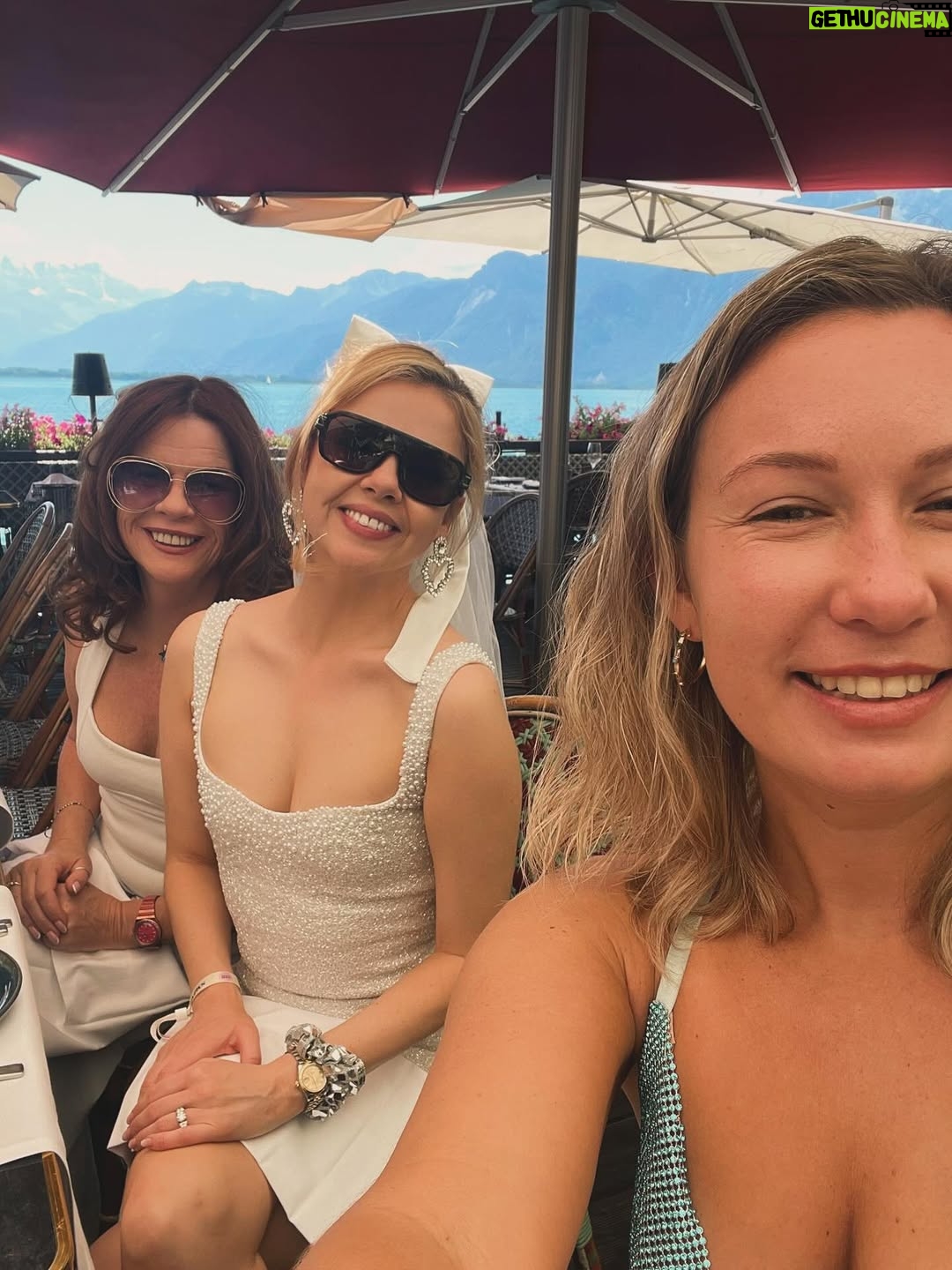 Saoirse-Monica Jackson - 113.8K Likes - The Best Weekend with the Most Gorgeous people . Im so lucky to have such amazing friends & family  especially @hollymdolly & @_amberjackson1 for pulling out all the stops for me. Love you all 💖.INCREDIBLE 🥺👰💒💜xxxxxx