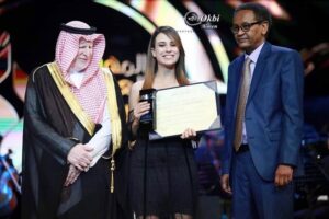 Sara Lalama Instagram - من تونس السلام، من المهرجان العربي للإذاعة و التلفزيون، الف شكر على التكريم🙏🏻 وفخوره ان اتوج كممثلة جزائرية في مهرجان كبير كهذا و مبروك لكل المكرمين ❤️
#المهرجان_العربي_للاذاعة_والتلفزيون 
#ASBU
Dress by @hedisaad.designs 
Photos by @aimen_okbi