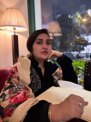 Sara Raza Khan Instagram - ♠️