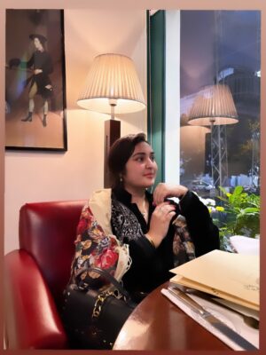 Sara Raza Khan Instagram - ♠️