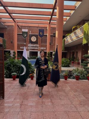 Sara Raza Khan Instagram - GUEST OF HONOUR at National Accountability Bureau “NAB🇵🇰” along with Governor Punjab ,DG NAB , Former Director Generals and Respected Dignitaries ,Celebrated Anti Corruption Day engaging  Youth Against Corruption Special Price distribution Ceremony! It was indeed an Honour To be a part of such Important and Formal Event! #sararazakhan