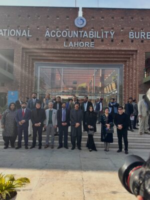 Sara Raza Khan Instagram - GUEST OF HONOUR at National Accountability Bureau “NAB🇵🇰” along with Governor Punjab ,DG NAB , Former Director Generals and Respected Dignitaries ,Celebrated Anti Corruption Day engaging  Youth Against Corruption Special Price distribution Ceremony! It was indeed an Honour To be a part of such Important and Formal Event! #sararazakhan