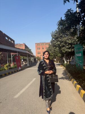 Sara Raza Khan Instagram - GUEST OF HONOUR at National Accountability Bureau “NAB🇵🇰” along with Governor Punjab ,DG NAB , Former Director Generals and Respected Dignitaries ,Celebrated Anti Corruption Day engaging  Youth Against Corruption Special Price distribution Ceremony! It was indeed an Honour To be a part of such Important and Formal Event! #sararazakhan