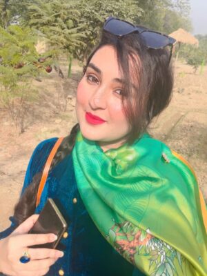 Sara Raza Khan Instagram - Pics from One Fine Sunny Afternoon of my Pyara Punjab 💛#punjabi #proudDesi