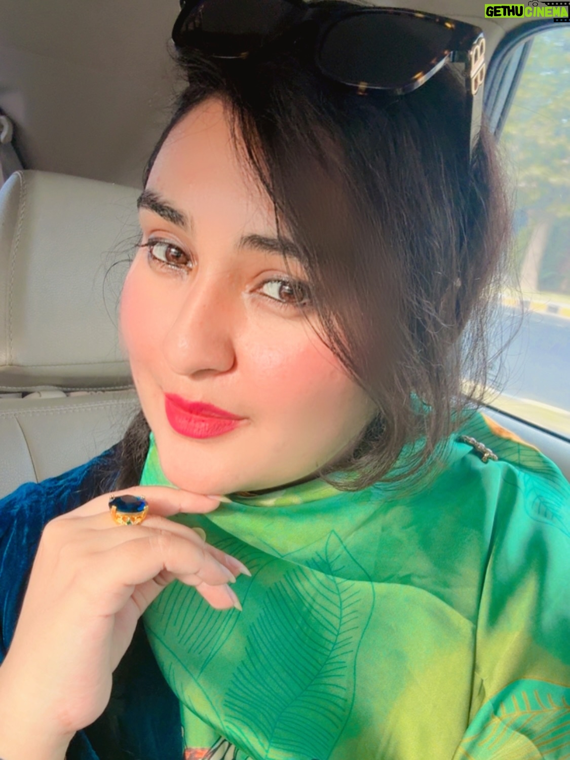 Sara Raza Khan - 2.7K Likes - Pics from One Fine Sunny Afternoon of my Pyara Punjab 💛#punjabi #proudDesi