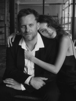 Sara Sandeva Instagram - Do druhej série vám prinášam moj pohľad na legendárneho @jakub_prachar jeho nadhernu polovičku a skvelú herečku @sarasandeva . Obaja sú súčasťou filmu @dreamteam_film ktorý ako som spomínala by ste mali rozhodne vidieť ! Už čoskoro vo vašich kinách kamoši