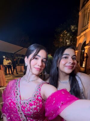Sara Tendulkar Instagram - डार्लिंग 💘