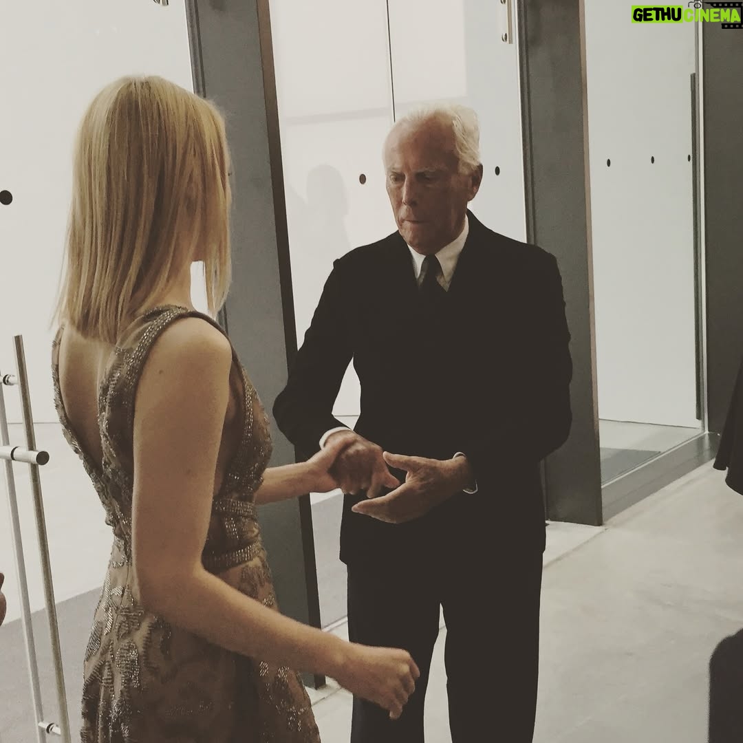 Sarah Gadon - 2.8K Likes - These blurry photos taken the first time I met Mr. Armani in 2014. He took my hand and with a playful charm spun me around. I loved my time with my @giorgioarmani & @armanibeauty family. RIP 🤍